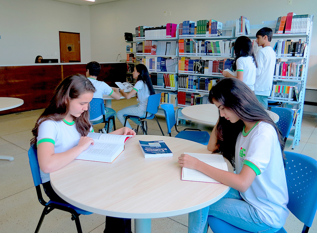 Foto da biblioteca IFTM Campus Patos de Minas